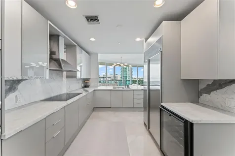 5959 Collins Avenue Miami Beach FL 33140