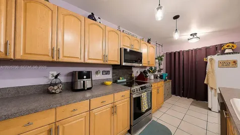 1633 Greer Avenue Homestead FL 33035