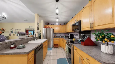 1633 Greer Avenue Homestead FL 33035