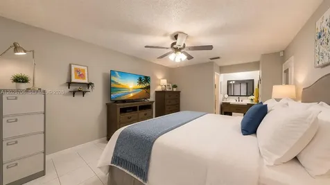 1633 Greer Avenue Homestead FL 33035