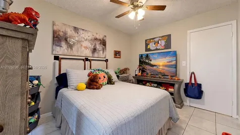 1633 Greer Avenue Homestead FL 33035