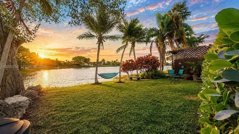 1633 Greer Avenue Homestead FL 33035