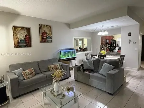 4424 W 12th Lane Hialeah FL 33012