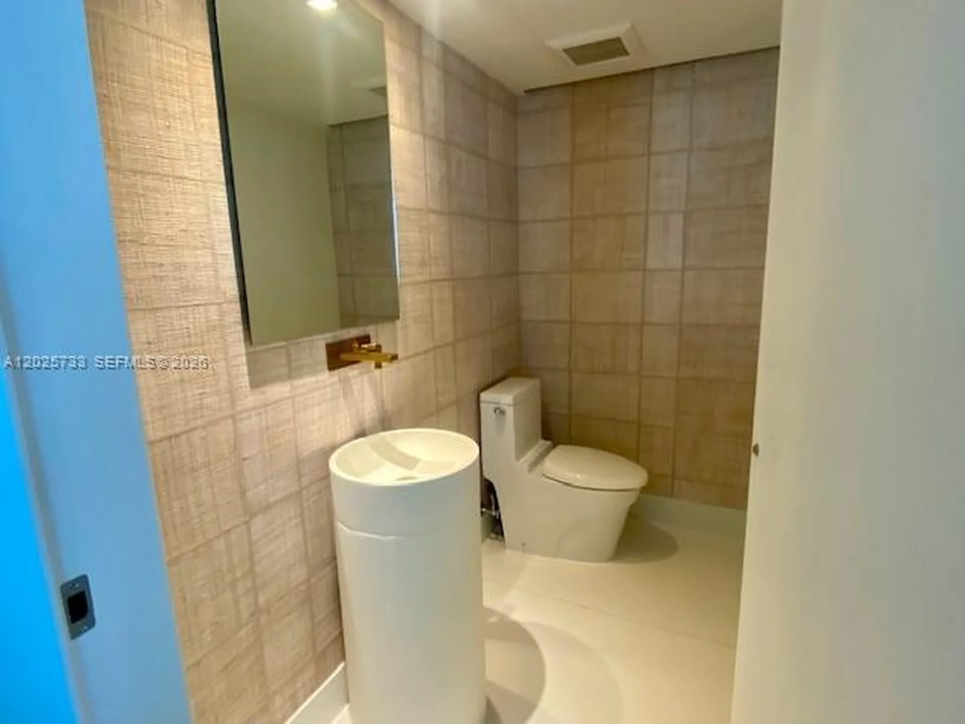 3951 S Ocean Drive Hollywood FL 33019