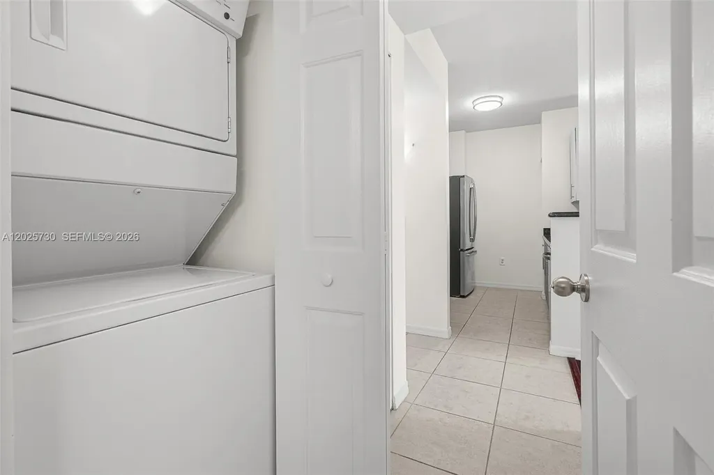 2421 NE 65th Street Fort Lauderdale FL 33308