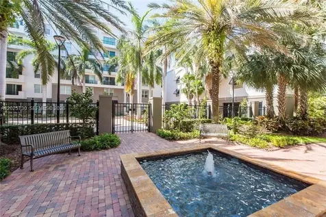 2421 NE 65th Street Fort Lauderdale FL 33308