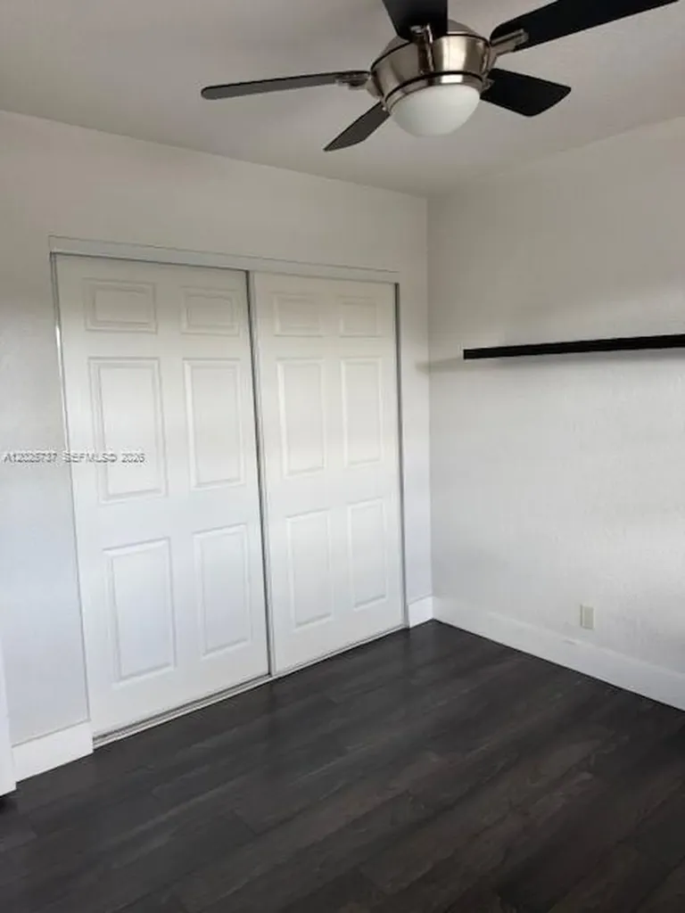 922 Twin Lake Drive Coral Springs FL 33071