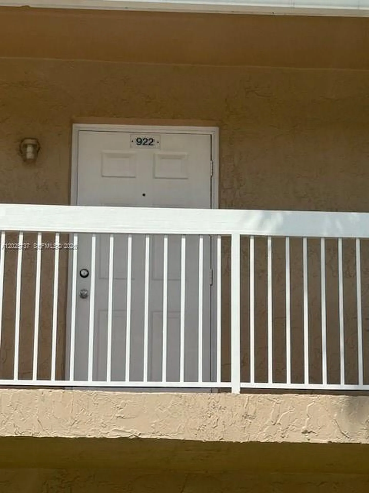 922 Twin Lake Drive Coral Springs FL 33071