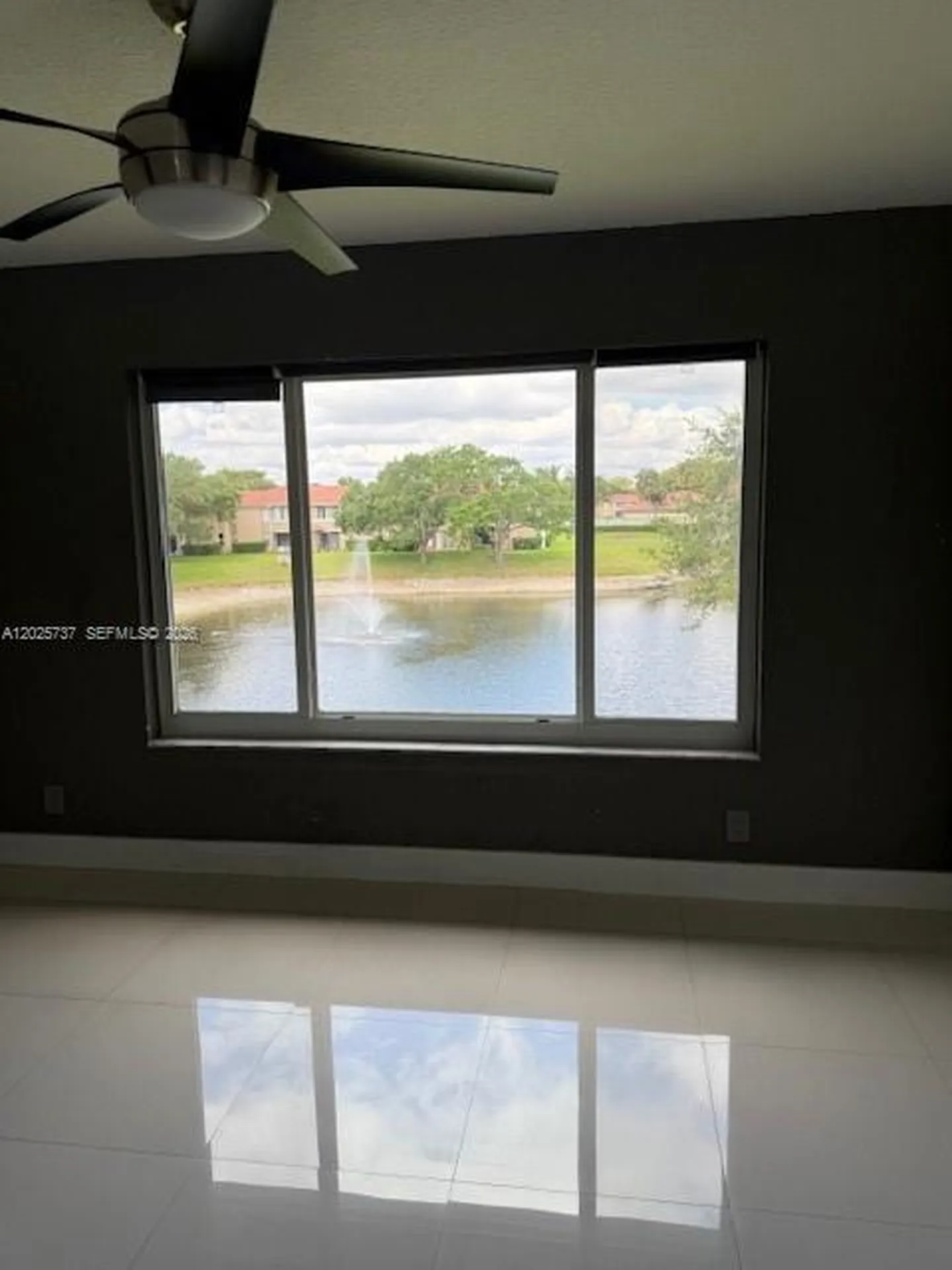 922 Twin Lake Drive Coral Springs FL 33071