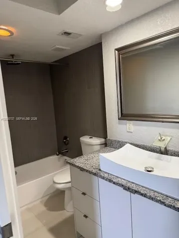922 Twin Lake Drive Coral Springs FL 33071
