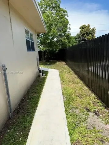 19521 NW 1st Court Miami Gardens FL 33169
