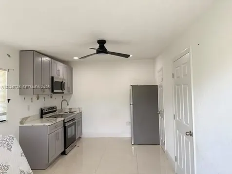19521 NW 1st Court Miami Gardens FL 33169
