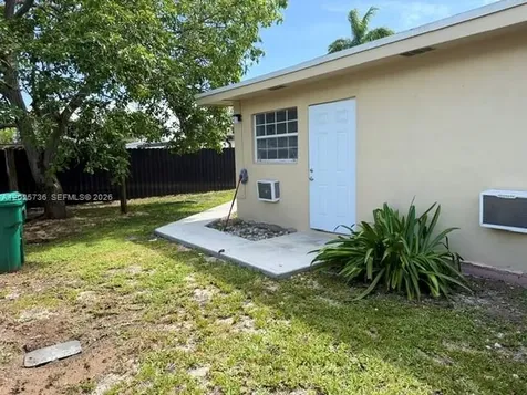 19521 NW 1st Court Miami Gardens FL 33169