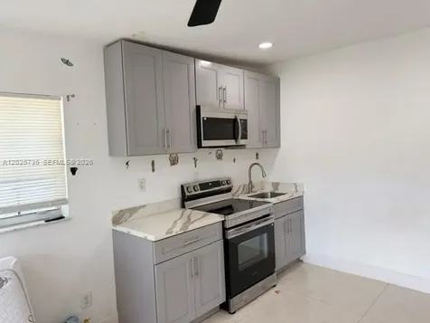 19521 NW 1st Court Miami Gardens FL 33169