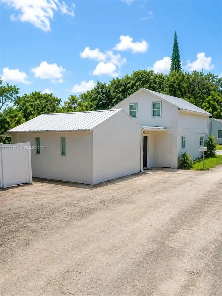 4125 N 32nd Court Hollywood FL 33021