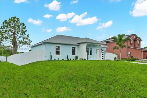 546 E Louisville Street Lehigh Acres FL 33974