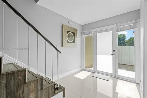 14357 Kendale Lakes Circle Miami FL 33183