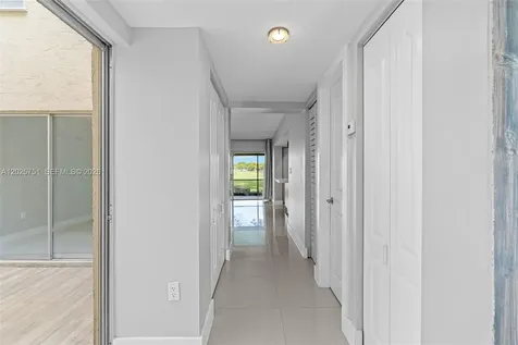 14357 Kendale Lakes Circle Miami FL 33183