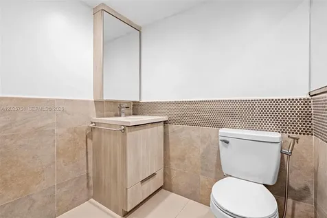 14357 Kendale Lakes Circle Miami FL 33183