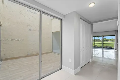 14357 Kendale Lakes Circle Miami FL 33183