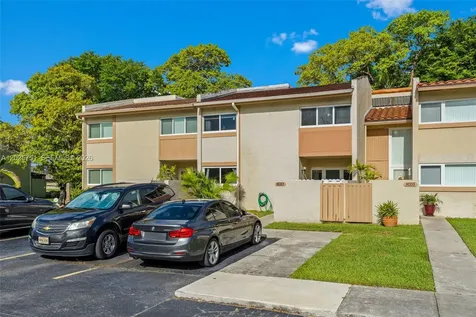 14357 Kendale Lakes Circle Miami FL 33183