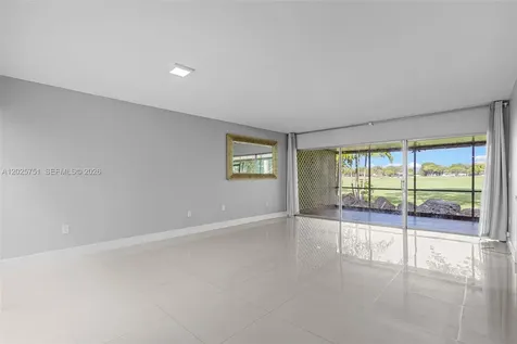 14357 Kendale Lakes Circle Miami FL 33183
