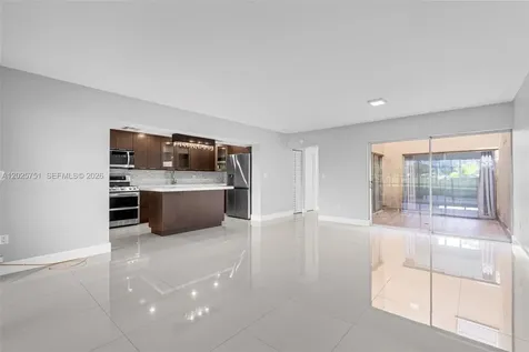 14357 Kendale Lakes Circle Miami FL 33183