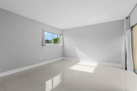 14357 Kendale Lakes Circle Miami FL 33183