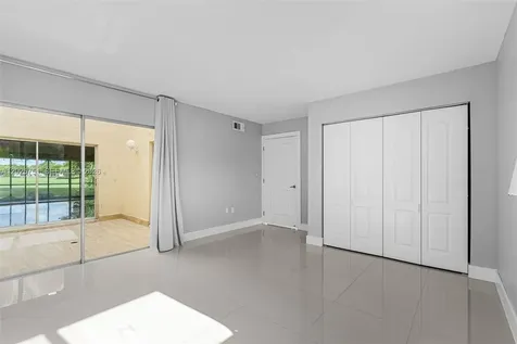 14357 Kendale Lakes Circle Miami FL 33183