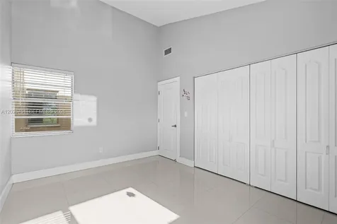 14357 Kendale Lakes Circle Miami FL 33183