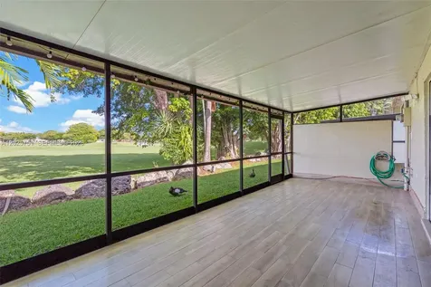 14357 Kendale Lakes Circle Miami FL 33183