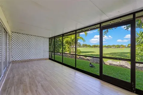 14357 Kendale Lakes Circle Miami FL 33183