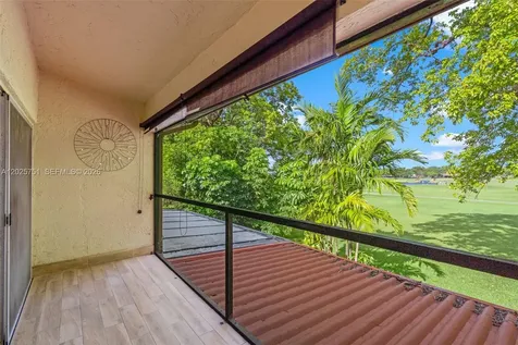 14357 Kendale Lakes Circle Miami FL 33183
