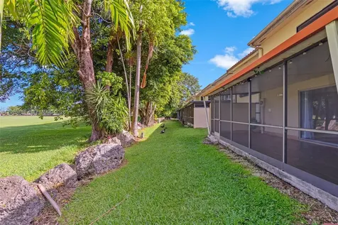 14357 Kendale Lakes Circle Miami FL 33183