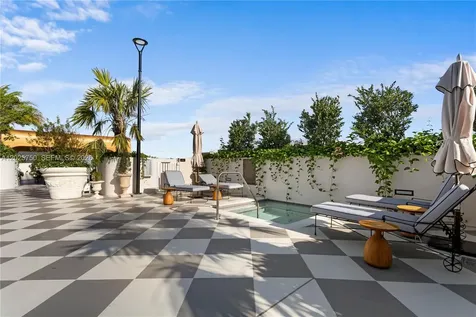 2700 NW 2nd Avenue Miami FL 33127