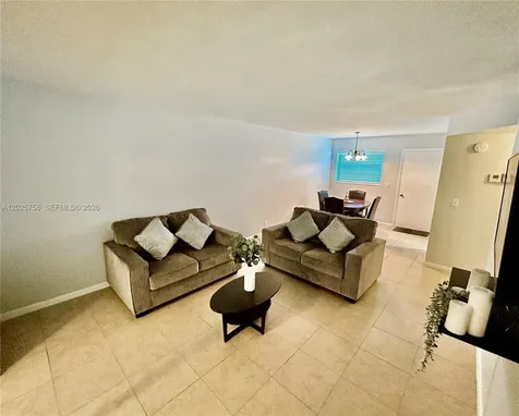 2213 NE 1st Court Boynton Beach FL 33435