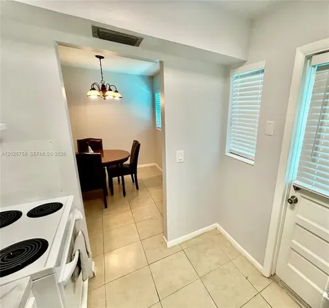 2213 NE 1st Court Boynton Beach FL 33435