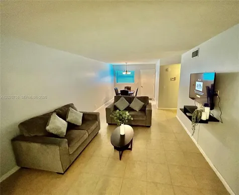 2213 NE 1st Court Boynton Beach FL 33435