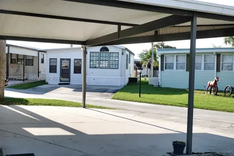 5302 SE 64th Terrace Okeechobee FL 34974