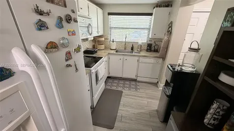 Pembroke Pines FL 33024