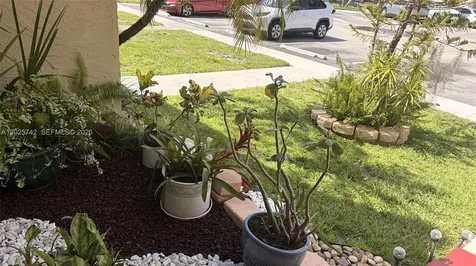 Pembroke Pines FL 33024