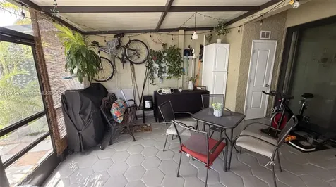Pembroke Pines FL 33024