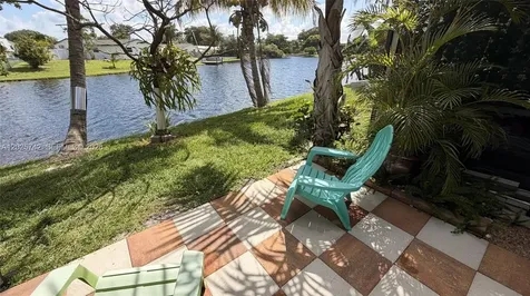 Pembroke Pines FL 33024