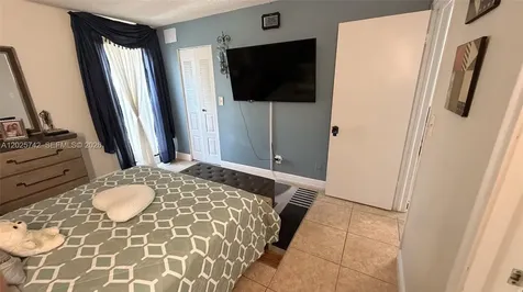 Pembroke Pines FL 33024