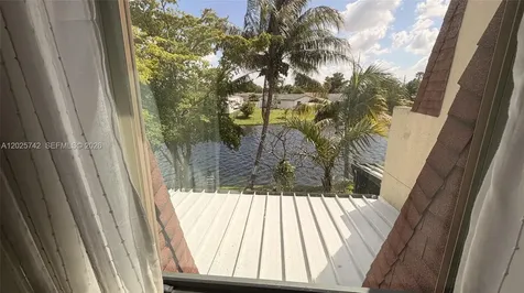 Pembroke Pines FL 33024