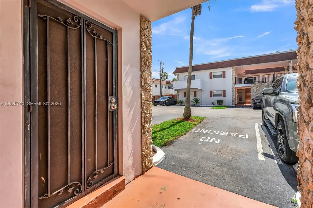 321 SW 1st Court Pompano Beach FL 33060