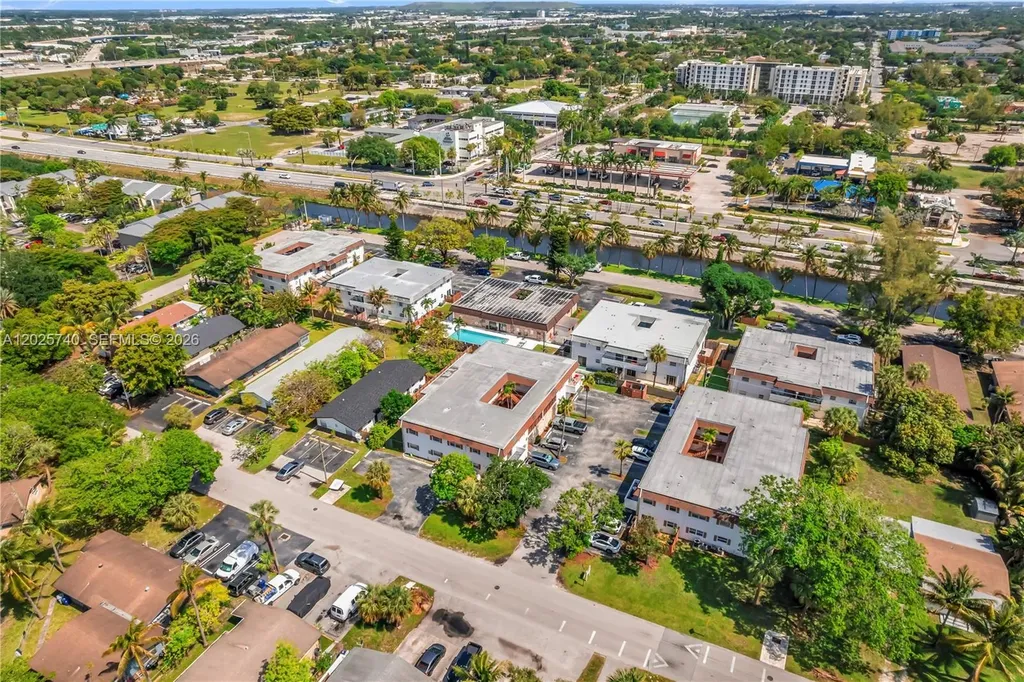 321 SW 1st Court Pompano Beach FL 33060