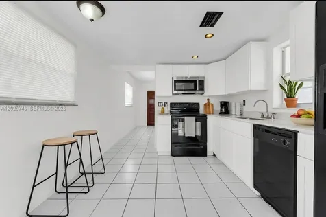 321 SW 1st Court Pompano Beach FL 33060