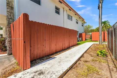 321 SW 1st Court Pompano Beach FL 33060
