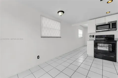 321 SW 1st Court Pompano Beach FL 33060